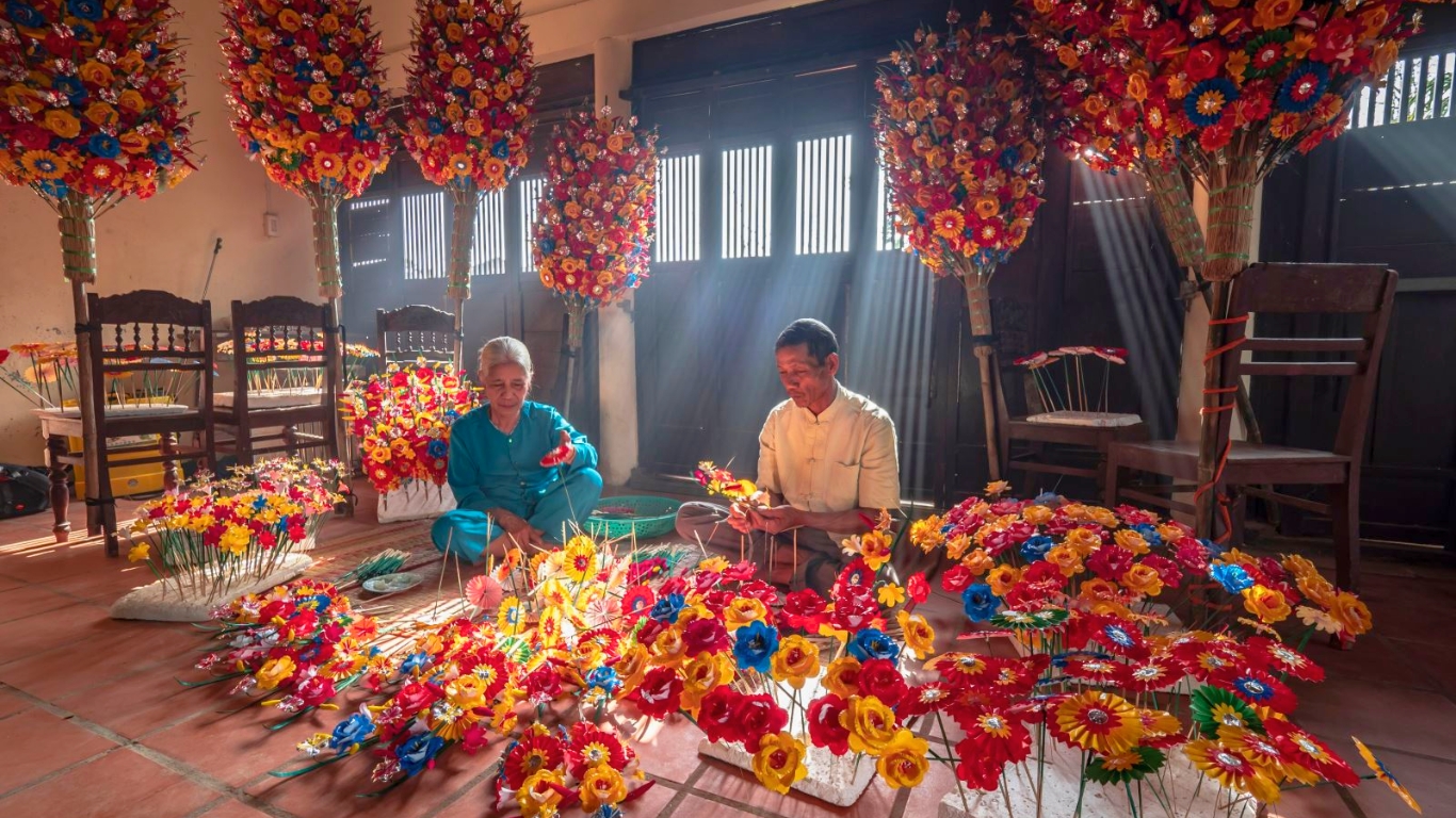 Làng nghề truyền thống hoa giấy Thanh Tiên